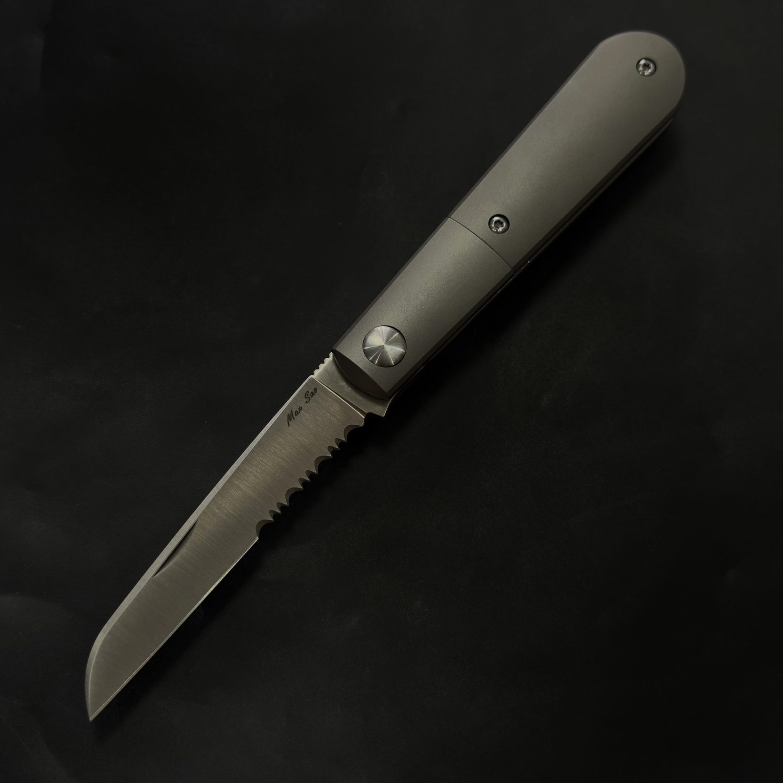 Balboa Sheepsfoot Serrated knife