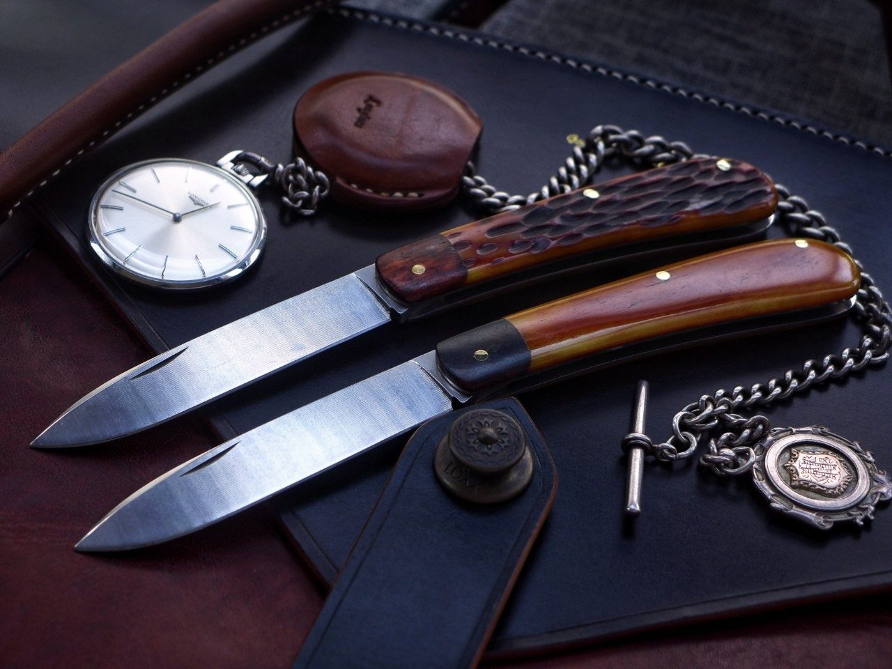 La Jolla series knife handle texture
